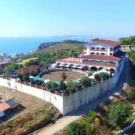 Vela Beachfront Private Terrace 골렘