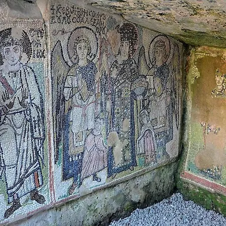 Апартаменты Vela Beachfront Private Terrace *