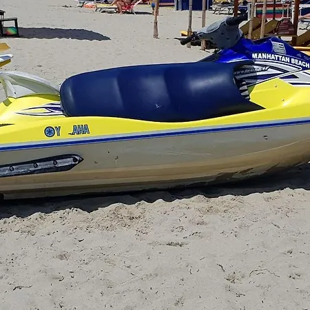 Vela Beachfront Private Terrace Апартаменты Голем