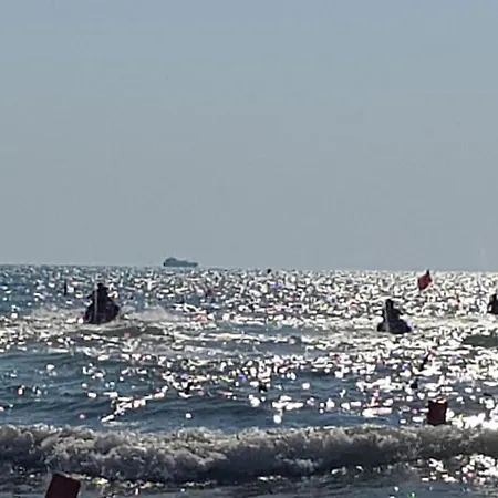 아파트 Vela Beachfront Private Terrace