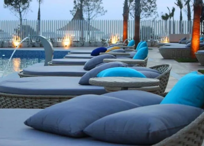 Vela Beachfront Private Terrace * Golem (Tirana)