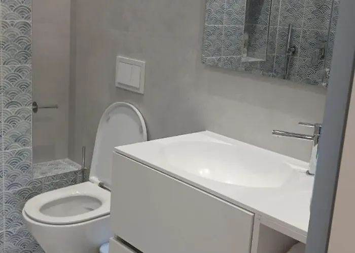 Vela Beachfront Private Terrace * Golem (Tirana)