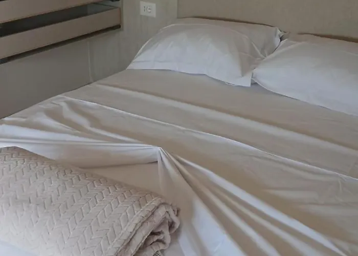 Vela Beachfront Private Terrace Golem (Tirana)