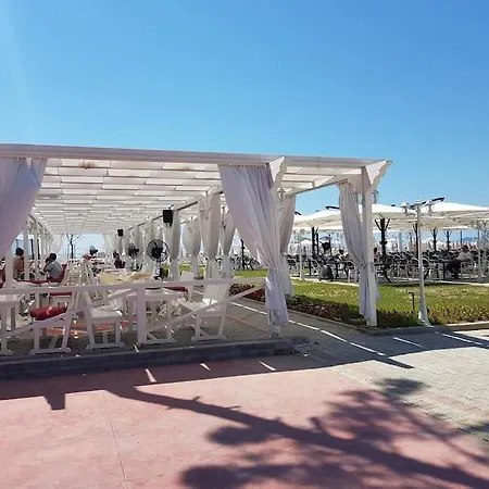 Vela Beachfront Private Terrace Διαμέρισμα Golem (Tirana)