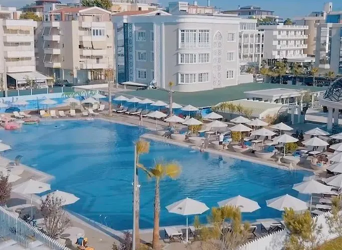 Vela Beachfront Private Terrace Apartament